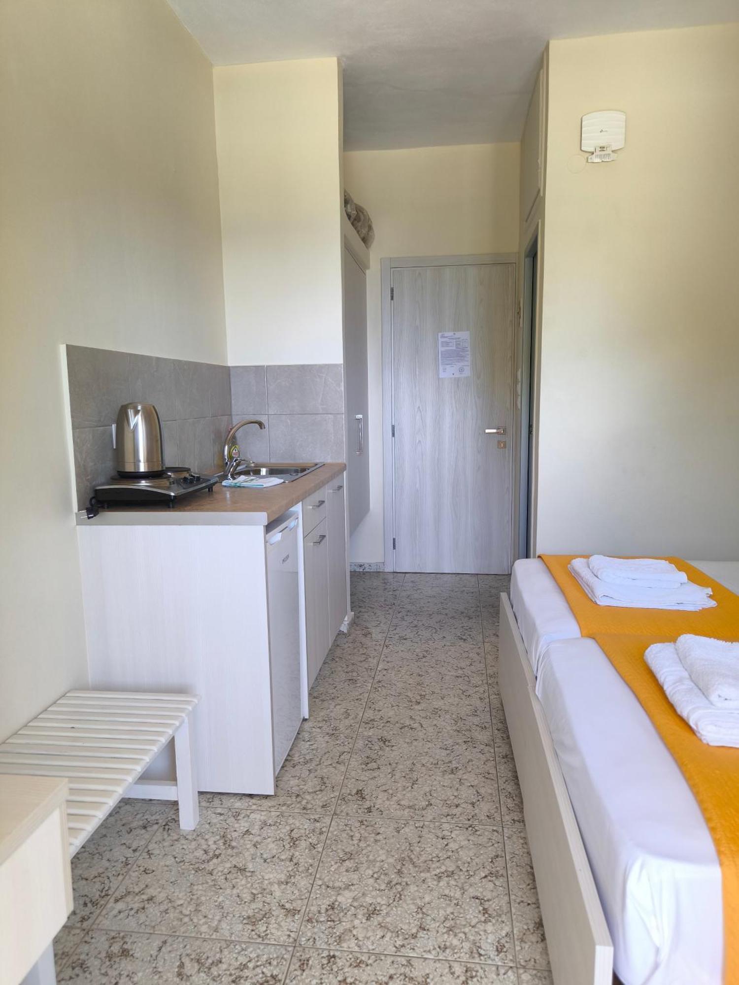 Alexia Rooms Palaiochora Cameră foto