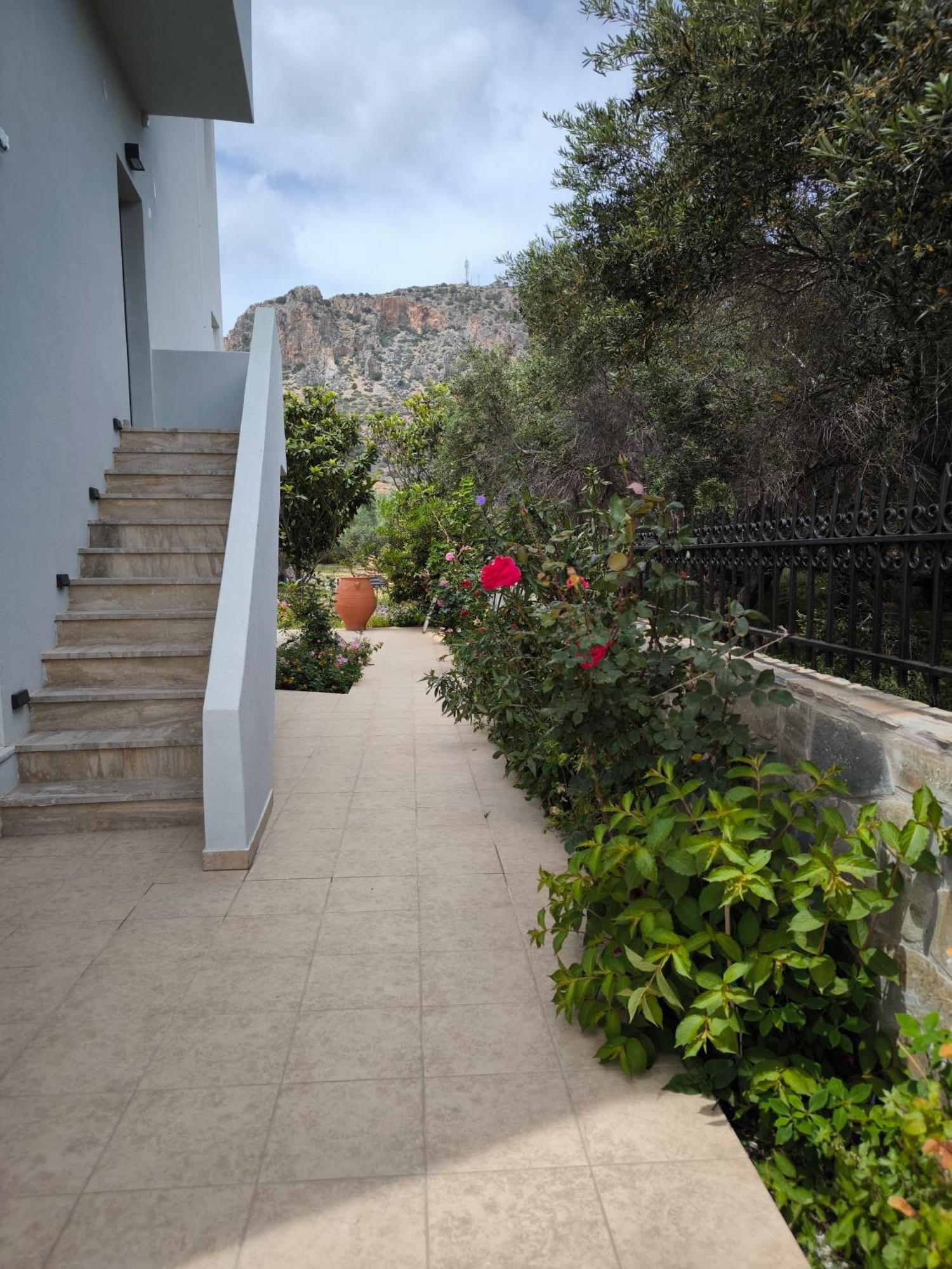 Alexia Rooms Palaiochora Exterior foto